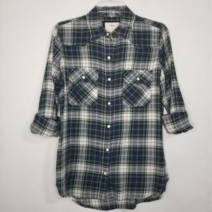 FOREVER 21 Green Plaid Button Down Shirt